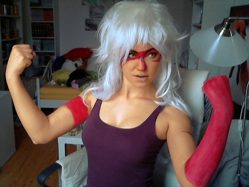 agehachou:a quick jasper make up test… i’m way not buff enough for the wife but it was funbara waifu~