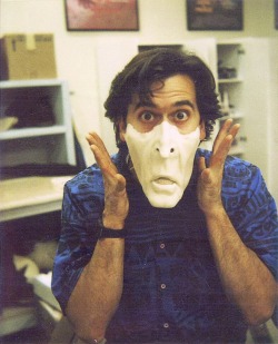 thedeaditeslayer:  Bruce Campbell tries on some early molds made by the Alterian Studios team for Army of Darkness. 