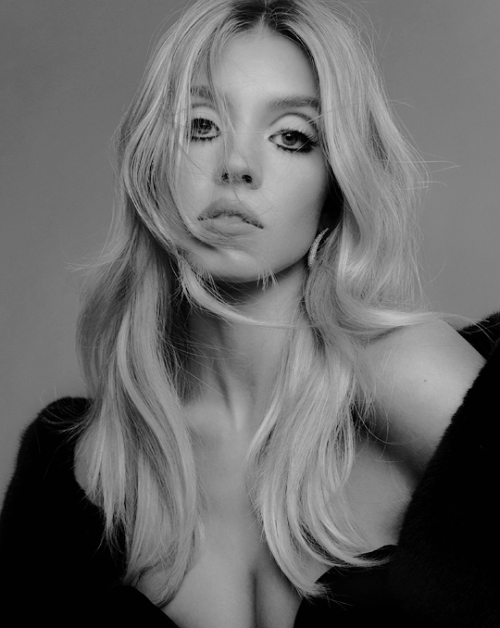 glamoroussource: sydney sweeney for madame figaro, april 2022