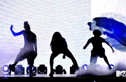 Queen B