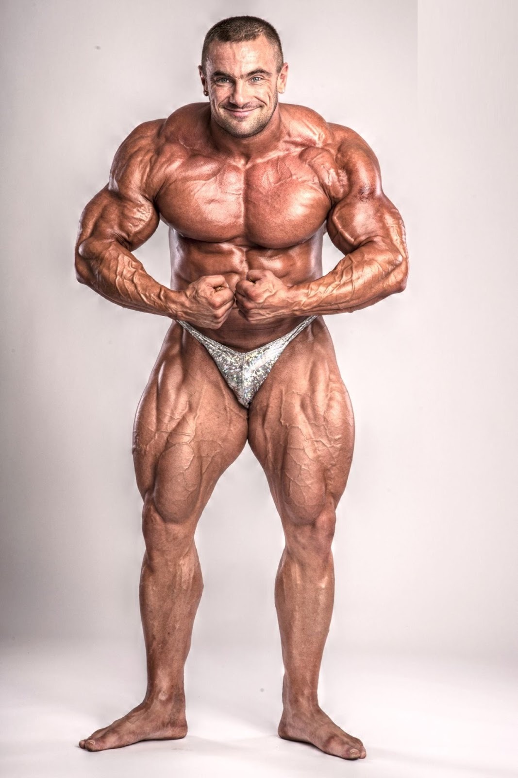 sannong:    Tomas Kaspar - Part 1: Stage Shots. Holy fuck! The bulging road map veins