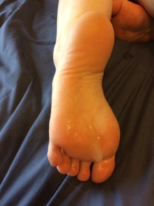 ellessexyfeet:  Love finishing a sesh on porn pictures