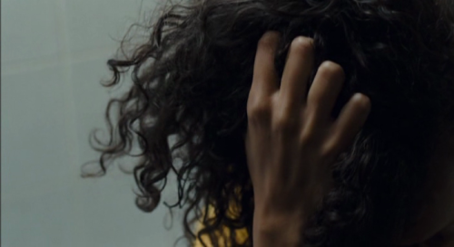 365filmsbyauroranocte:  35 Rhums (Claire Denis, 2008): hands