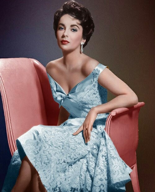 mylittlevintageworld:Elizabeth Taylor