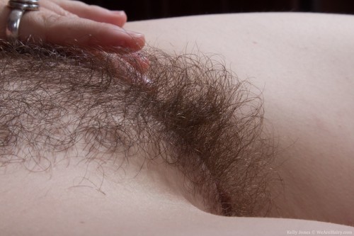 dvd1987:#Kelly_Jones #hairy #hairypussy #hairyarmpits #hairywomen #ilovehairywomen