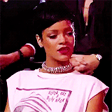 i honestly love rihanna during award shows