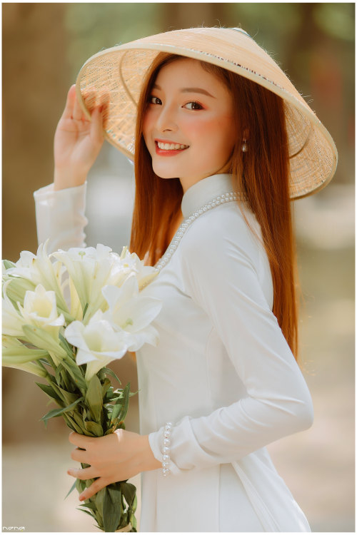  Vietnamese long dress (Ao dai) bởi Beauty Collection Qua Flickr: Photo backuphttps://flic.kr/s/aH