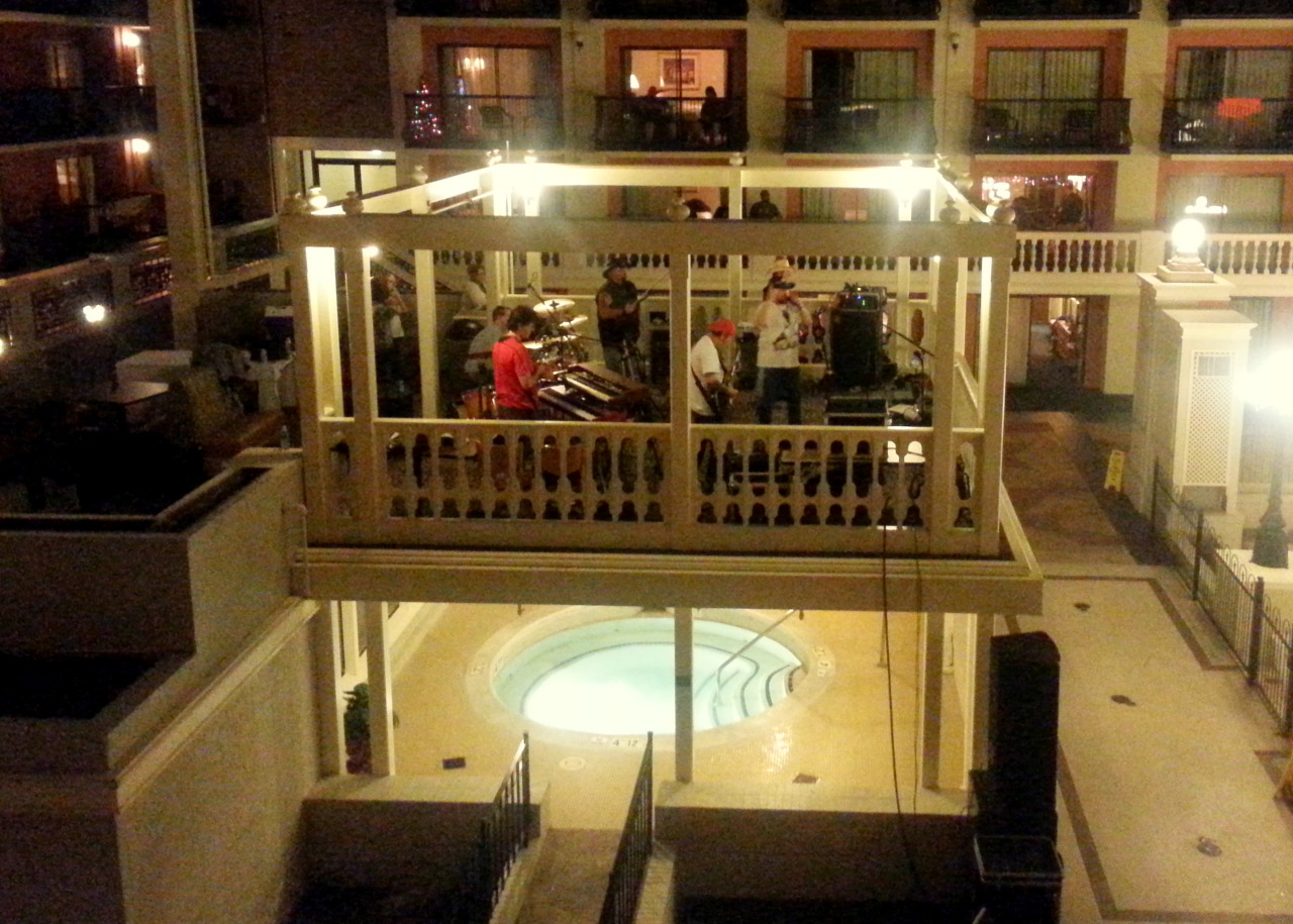 foxbear:  MIDWEST BEARFEST 2014, Part 1 So, MWBF was great.  Got to see lots of