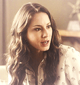 troianbellsario:  Spencer Hastings + hairporn (season 3) 