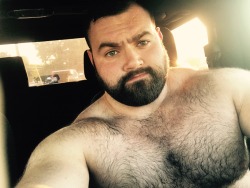 bearsaffair:  kezzcub:  moxieracer:  Post gym exhaustion. My jeep has perfect lighting though 👌🏼  ❤️😍   Woof!!!