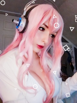 rosecrystarium:  Happy birthday to the love of my life; Super Sonico! Sonico in her white bikini is my fav! What’s your favorite outfit for her?╰(*´ω`*)╯♡