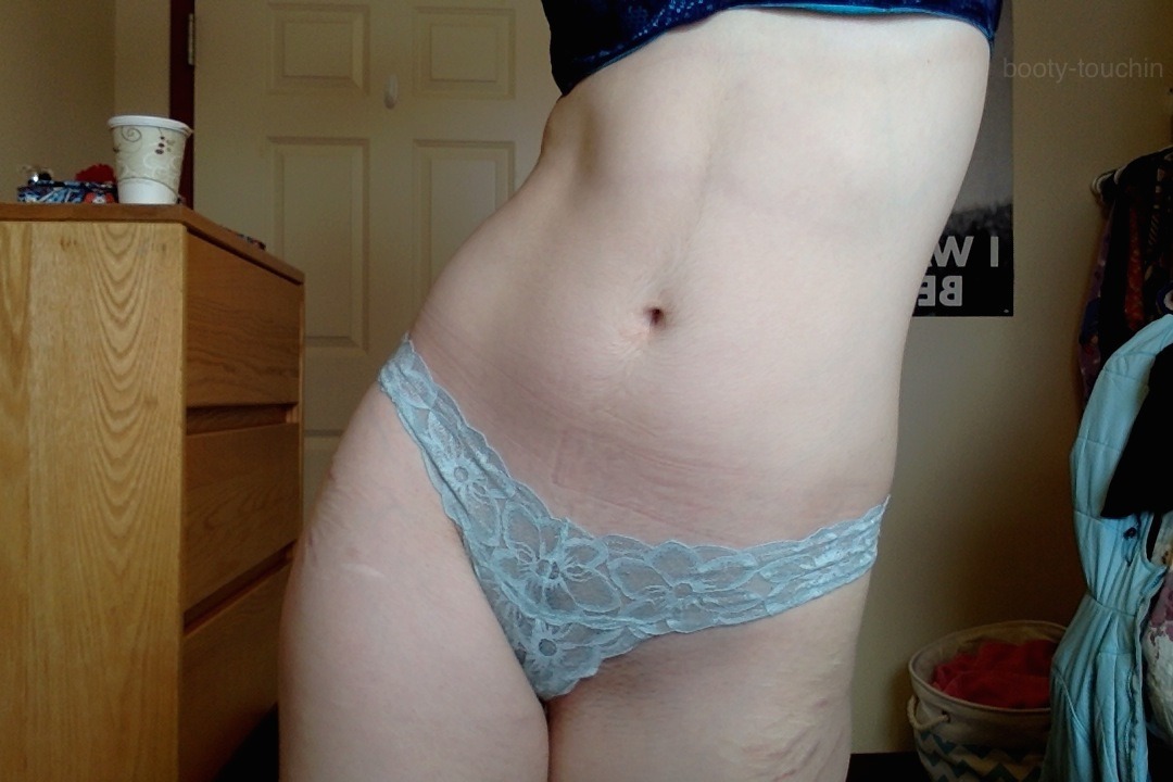 booty-touchin:  For the anon who wanted to see my underwear. One of my favorite thongs