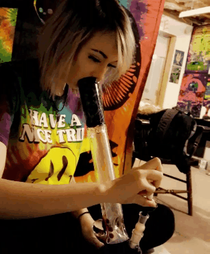get-bakedd:Favourite bong 🦄