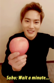 irpsychotic:  Suho almost chokes on an apple just to make a heart for EXO-L 