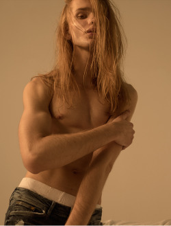 Longhairdude XXX