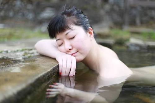 栃木県那須にある北温泉旅館 ・ 気持ち良すぎたしずかは こうなっちゃいます(-.-)Zzz・・・ ・ お風呂しかない♨ でもすっごく楽しくて一日中 お風呂にいました ・ 次はお泊まりして天狗さんに会い