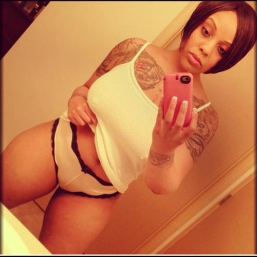 pussynthehood:  😏😛HOOD FANTASIES!PUSSYNTHEHOOD!THE LIFE OF A FREAK BROAD @