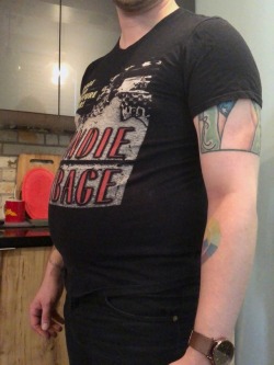 brujabelly:  This shirt fit me perfectly less than a year ago.