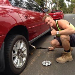 tradieapprentice:  What would you do if this hot tradie pulled up in his ute to help you with a flat tire? 