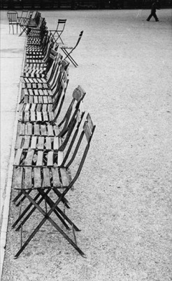 yama-bato:                           Robert Frank                                                                        Paris Chairs                      