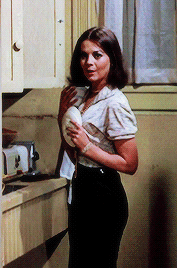 queennymeria:Natalie Wood’s Outfits in This Property is Condemned (1966)