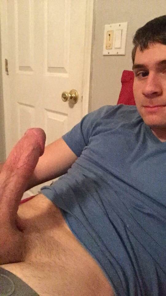 sexy-trixie08:  Fuckboy#49 another cutie loves to show off to everyone… He requested