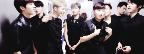eteru:  Sunggyu and Myungsoo imitated Gyu’s action scenes in Back MV