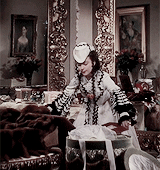 theodoreflood:Scarlett O’Hara + costumes
