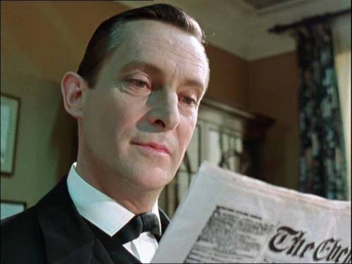double-zero-agent-alison:Many fans of Jeremy Brett know he tried out for James Bond’s role to replac