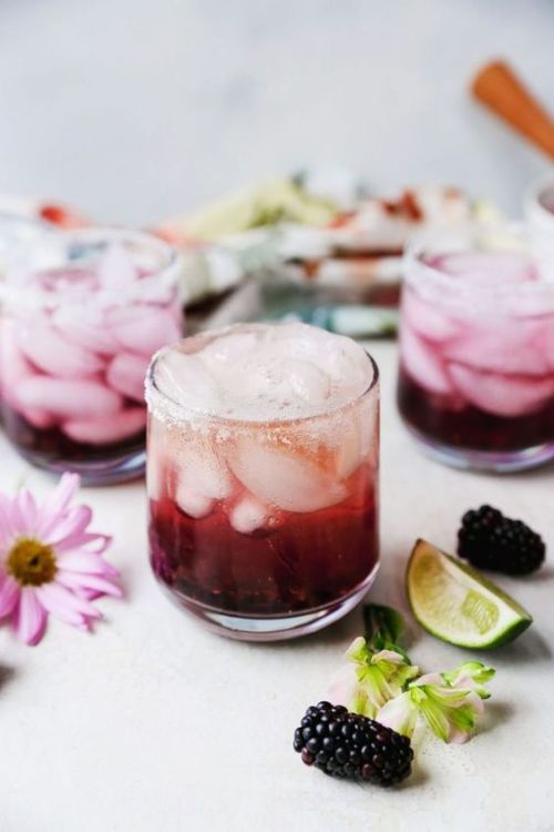 Blackberry Lime Margaritas Follow for more recipes INGREDIENTS:4 oz fresh or defrosted frozen blackb