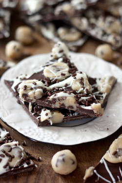 sweetoothgirl:  Cookie Dough Bark  