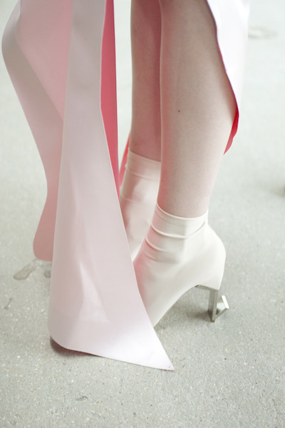 bienenkiste:  Thomas Tait Spring/Summer 2015 backstage Ph. Sophia Aerts 