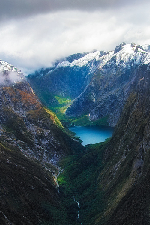 touchdisky:  embraced by rocks and clouds porn pictures