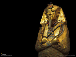 museum-of-artifacts:    Tutankhamun golden