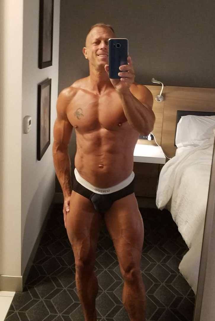 Muscle dads
