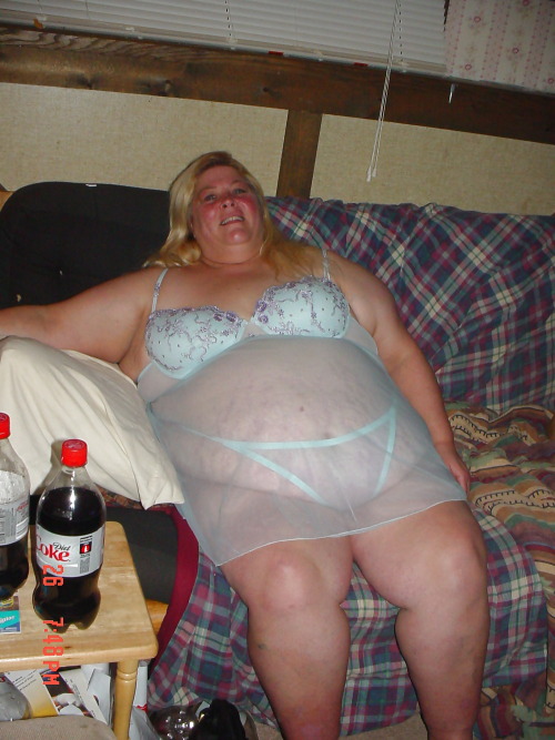 garyplv: veryfatssbbw:  Wanna fuck a horny BBW? - CLICK HERE!  √