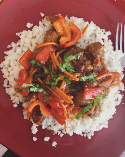 Stir fry with vege pork by @morningstarfarms !! Yum. #cooking #dinner #eatyourveggies #vegetarian #m