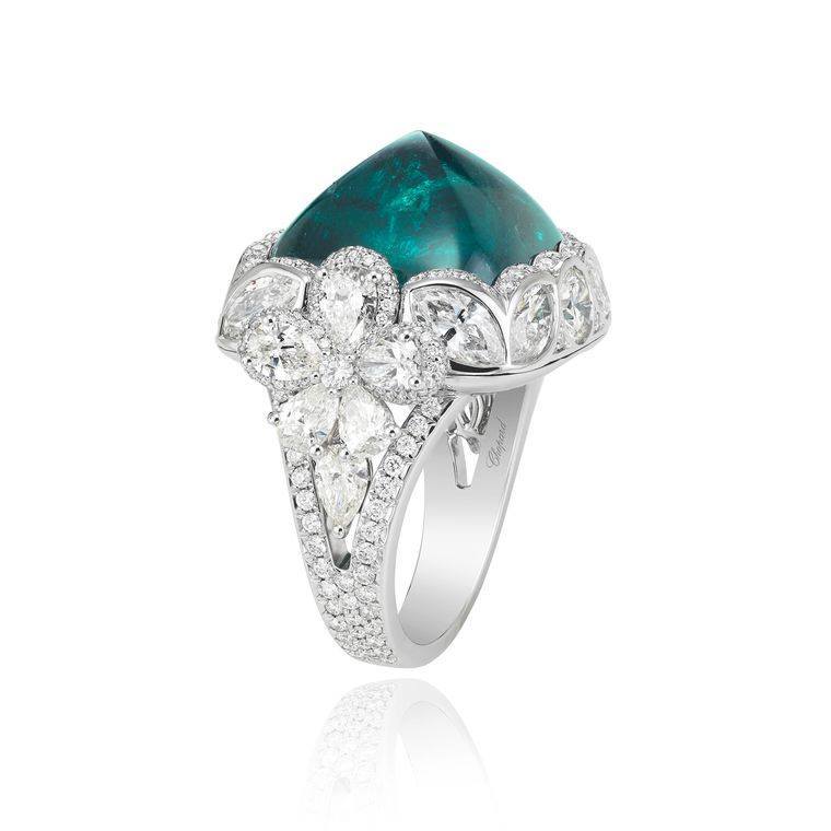 Sugarloaf Emerald Ring by Chopard! - Tumblr Pics