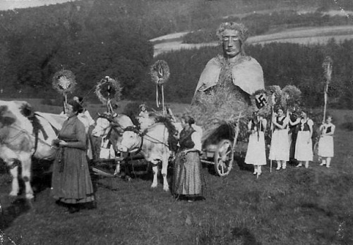 Harvest celebration of the Third Reich with a chariot for the goddess of fertility, 1933