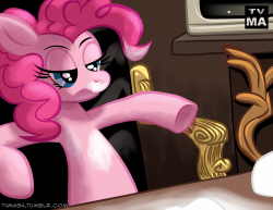 tvma34:Pinkie has has grown jaded with partying.For