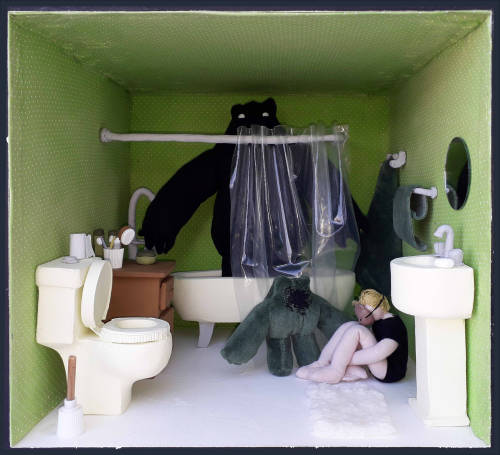 cornerofwoe:room #5 - bear/bathroom• • •cenário #5 - urso/banheiro