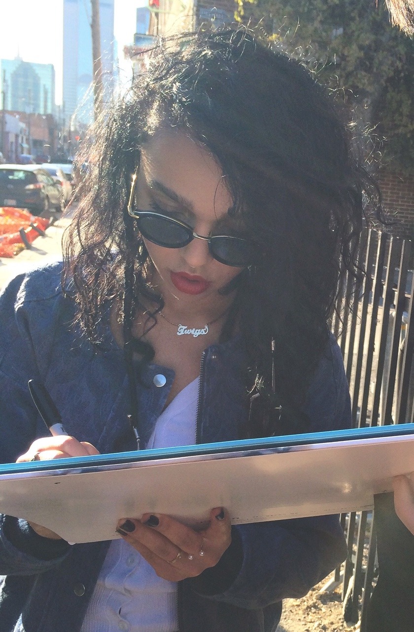 crustyslutdrop:  so I met twigs 