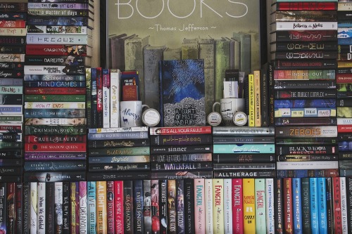 taylorreadsbooks:  My favorite part of my room. ❤  (Hand painted copy of ACOMAF from @city-of-fiction)