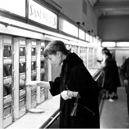 fairyhepburn: New York City automat, photos by Lawrence Fried, 1951