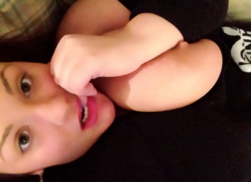 missemilyjessicaa:  Boobies everywhere 😝😁💞