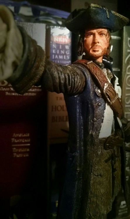 MY SCRUFFY SON ARRIVED TODAY!Merci beaucoup, elf-in-mirror, for your advice. I definitely don’t reg