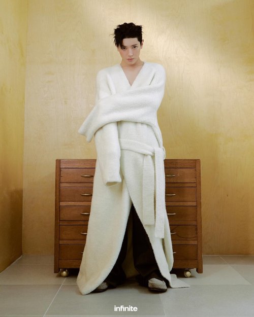 TAEYONG For BOBOSNAP INFINITE Fashion Book Cover Story