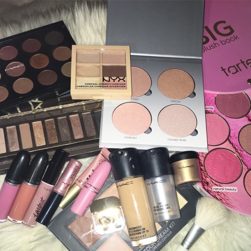 thingsluxuryglam:🎀🎀