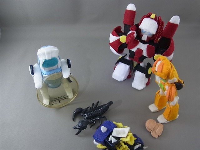 ashi-ru:  アラートいつ戻ってくるのかな～。 ダイオウサソリはタカトミアーツのガチャ景品です。