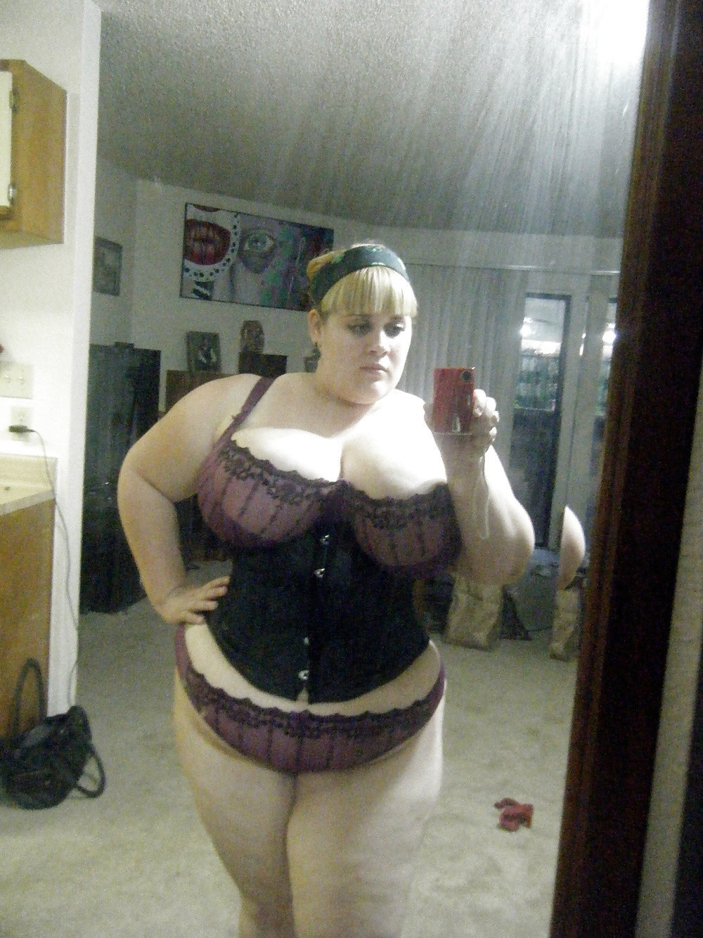 fat-staggering-bitches:white large jpgReal name: KatherinePics: 42Looking: MenNaked